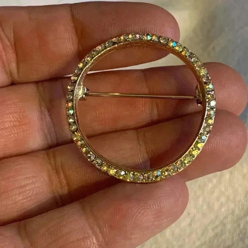 Vintage “Circle of Life” pin/ brooch gold tone iridescent glass crystals Unisex